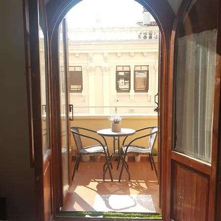 公寓 El Balcon De Pilar 萨拉戈萨